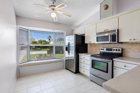 House in Hobe Sound, Florida 2 bedrooms, 120.68 sq.m. № 1207719 - photo 25