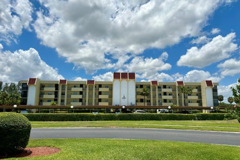 Condo in Boca Raton, Florida, 2 bedrooms  № 1207718 - photo 1