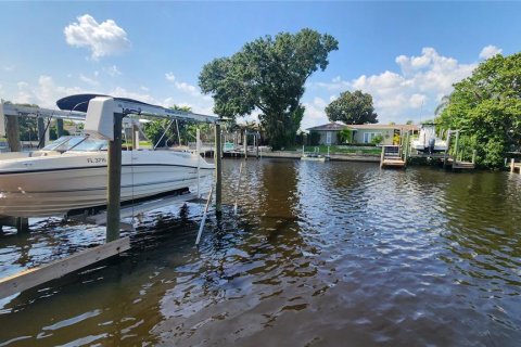 Adosado en venta en Tampa, Florida, 3 dormitorios, 198.53 m2 № 1312590 - foto 23