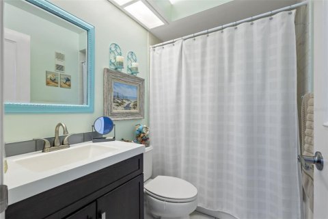 Condo in Clearwater, Florida, 2 bedrooms  № 1370249 - photo 17