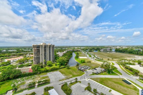 Condo in West Palm Beach, Florida, 2 bedrooms  № 1099038 - photo 1