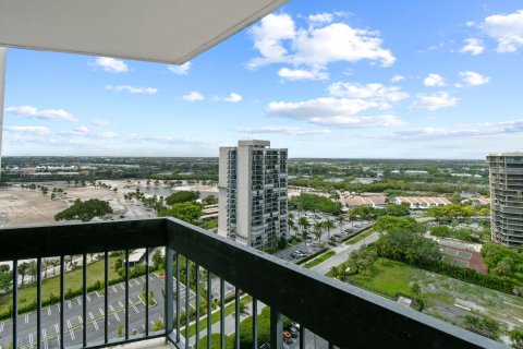 Condo in West Palm Beach, Florida, 2 bedrooms  № 1099038 - photo 2