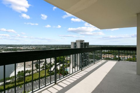 Condo in West Palm Beach, Florida, 2 bedrooms  № 1099038 - photo 7