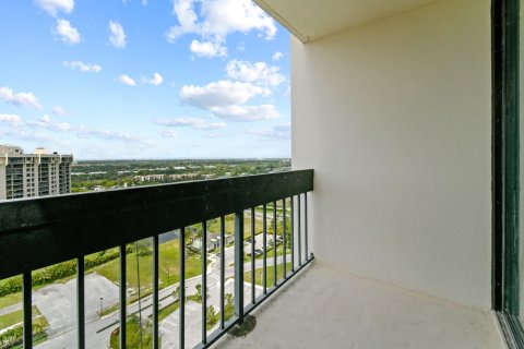 Condo in West Palm Beach, Florida, 2 bedrooms  № 1099038 - photo 4