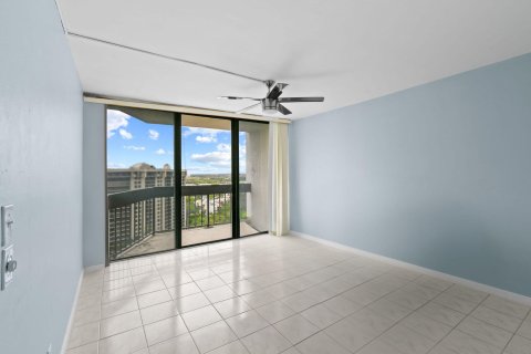 Condo in West Palm Beach, Florida, 2 bedrooms  № 1099038 - photo 15