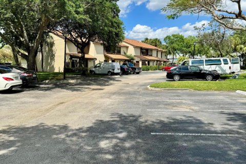 Condominio en venta en Lauderhill, Florida, 2 dormitorios, 113.71 m2 № 1101116 - foto 3