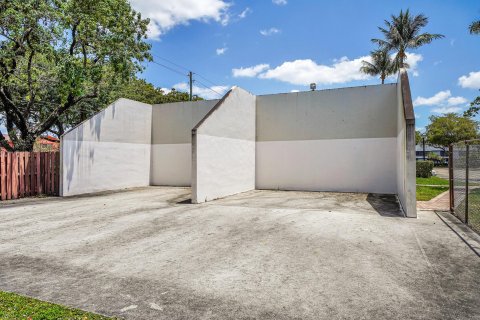Condominio en venta en Lauderhill, Florida, 2 dormitorios, 113.71 m2 № 1101116 - foto 27