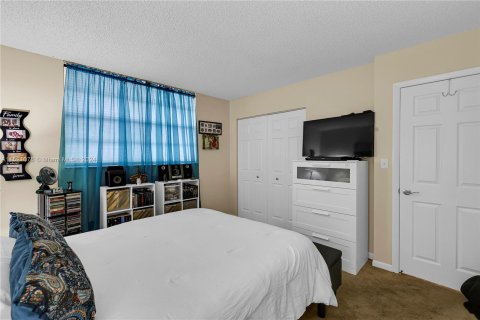 Condominio en venta en Pembroke Pines, Florida, 2 dormitorios, 94.85 m2 № 969740 - foto 16