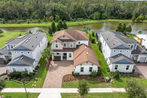 Villa ou maison à vendre à Odessa, Floride: 5 chambres, 356.28 m2 № 1387181 - photo 1