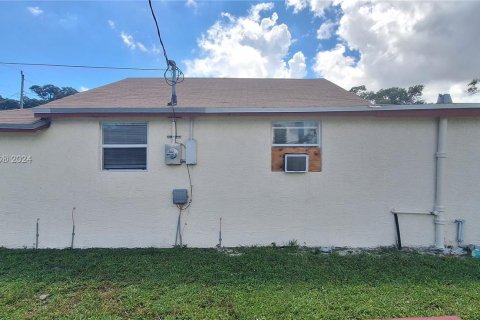 Villa ou maison à vendre à Pompano Beach, Floride: 3 chambres, 76.92 m2 № 1377244 - photo 17