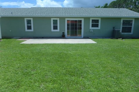 House in Palm Bay, Florida 3 bedrooms, 116.78 sq.m. № 1396511 - photo 16