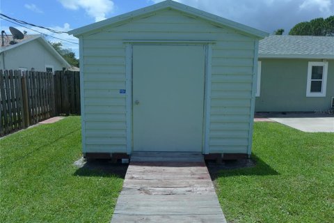 House in Palm Bay, Florida 3 bedrooms, 116.78 sq.m. № 1396511 - photo 20