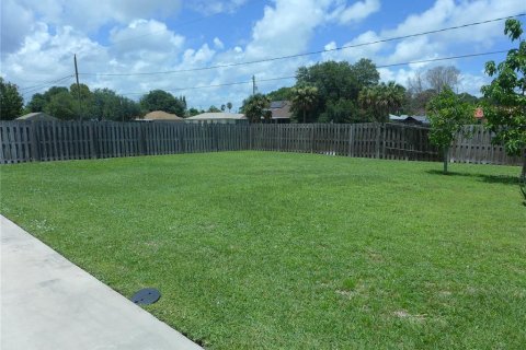 House in Palm Bay, Florida 3 bedrooms, 116.78 sq.m. № 1396511 - photo 22