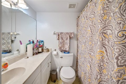 Condo in Tampa, Florida, 2 bedrooms  № 1312754 - photo 19