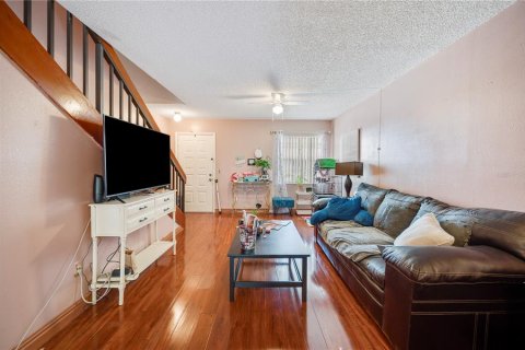 Condo in Tampa, Florida, 2 bedrooms  № 1312754 - photo 9