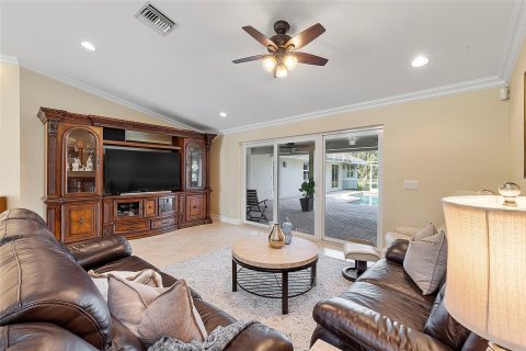 House in Parkland, Florida 6 bedrooms, 396.88 sq.m. № 1189551 - photo 25