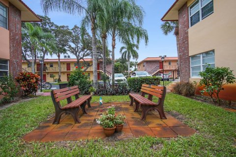 Condo in Stuart, Florida, 1 bedroom  № 939002 - photo 7