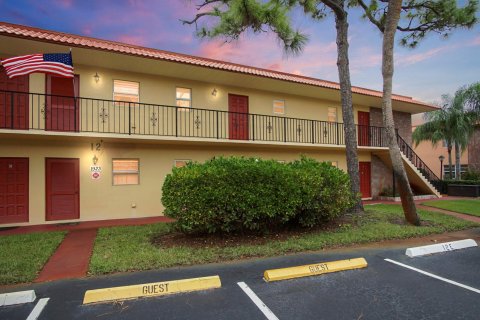 Condo in Stuart, Florida, 1 bedroom  № 939002 - photo 10