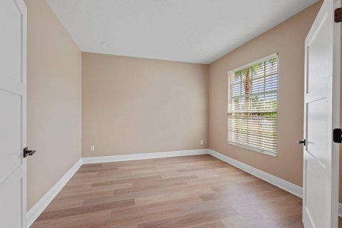Casa en venta en Vero Beach, Florida, 4 dormitorios, 185.8 m2 № 938957 - foto 25