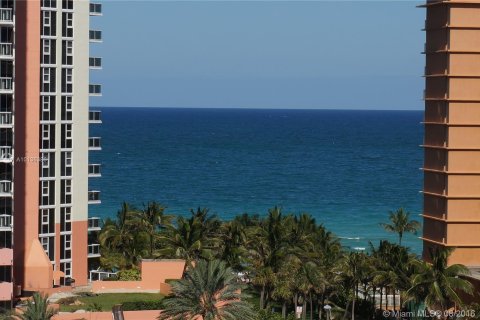 Copropriété à louer à Sunny Isles Beach, Floride: 1 chambre, 93.37 m2 № 5011 - photo 24