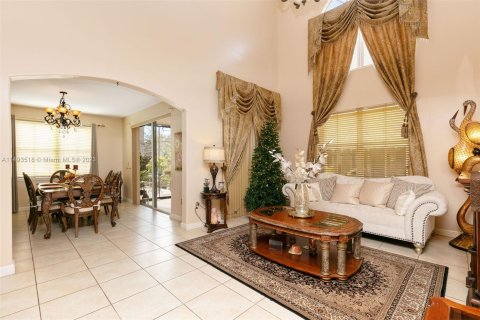 Casa en venta en Miami, Florida, 5 dormitorios, 261.71 m2 № 863292 - foto 4