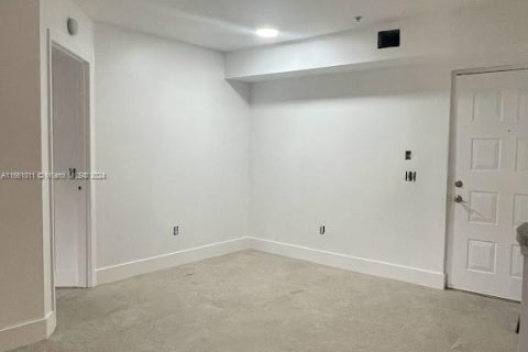 Copropriété à louer à Hollywood, Floride: 2 chambres, 94.76 m2 № 1367376 - photo 8