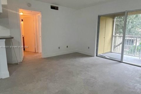 Copropriété à louer à Hollywood, Floride: 2 chambres, 94.76 m2 № 1367376 - photo 10