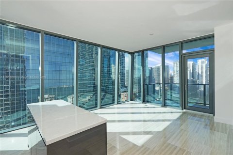 Condominio en alquiler en Miami, Florida, 1 dormitorio, 73.58 m2 № 1367375 - foto 4