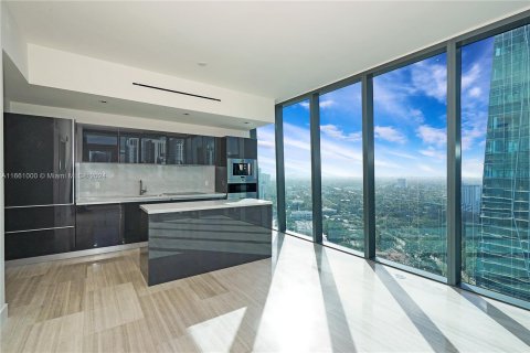 Condominio en alquiler en Miami, Florida, 1 dormitorio, 73.58 m2 № 1367375 - foto 3