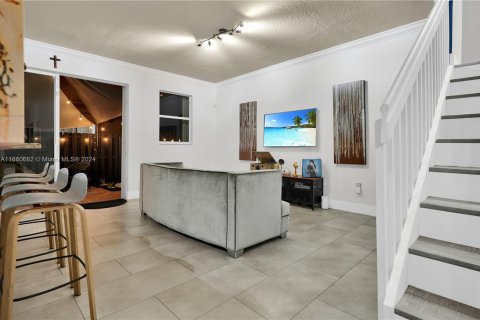 Adosado en venta en Miami, Florida, 3 dormitorios, 161 m2 № 1368988 - foto 10