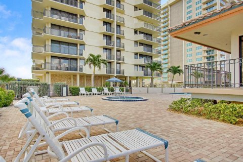 Condominio en venta en Riviera Beach, Florida, 2 dormitorios, 132.29 m2 № 924446 - foto 10