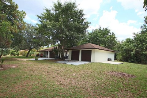 House in Loxahatchee Groves, Florida 3 bedrooms, 220.92 sq.m. № 1207107 - photo 30