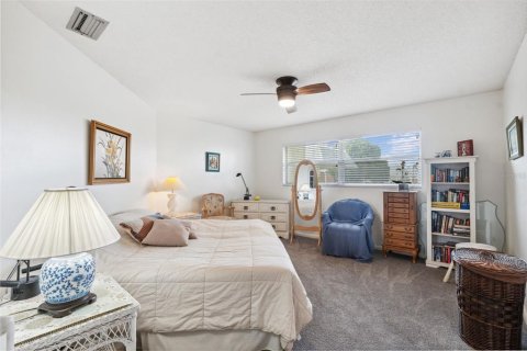 Condo in New Port Richey, Florida, 2 bedrooms  № 1424961 - photo 28