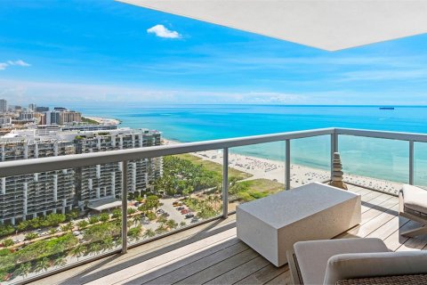 Copropriété à louer à Miami Beach, Floride: 4 chambres, 329.99 m2 № 10412 - photo 3