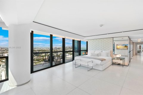 Condominio en alquiler en Miami Beach, Florida, 4 dormitorios, 329.99 m2 № 10412 - foto 18