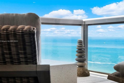 Copropriété à louer à Miami Beach, Floride: 4 chambres, 329.99 m2 № 10412 - photo 2