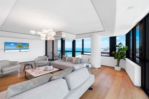 Condominio en alquiler en Miami Beach, Florida, 4 dormitorios, 329.99 m2 № 10412 - foto 14