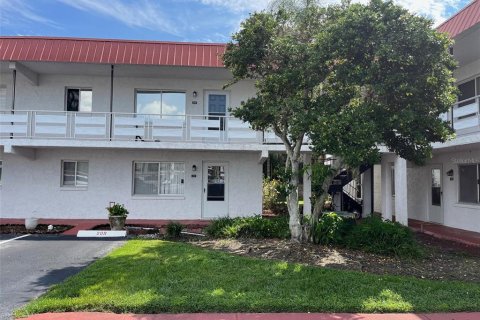 Condo in Winter Haven, Florida, 1 bedroom  № 1364563 - photo 1