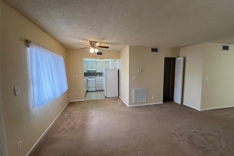 Condo in Winter Haven, Florida, 1 bedroom  № 1364563 - photo 7