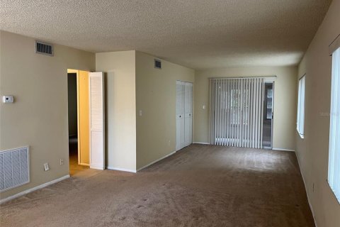 Condo in Winter Haven, Florida, 1 bedroom  № 1364563 - photo 5