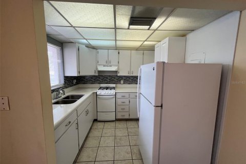 Condo in Winter Haven, Florida, 1 bedroom  № 1364563 - photo 10