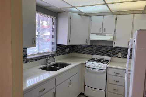 Condo in Winter Haven, Florida, 1 bedroom  № 1364563 - photo 9