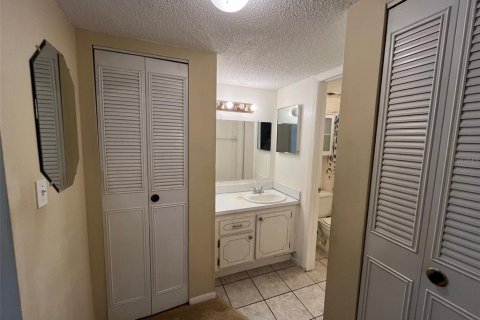 Condo in Winter Haven, Florida, 1 bedroom  № 1364563 - photo 14