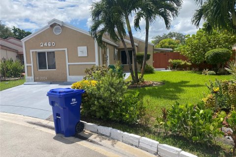 Casa en venta en Miramar, Florida, 3 dormitorios, 128.58 m2 № 1331527 - foto 4