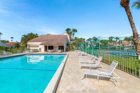 Copropriété à vendre à Wellington, Floride: 3 chambres, 164.25 m2 № 978542 - photo 2