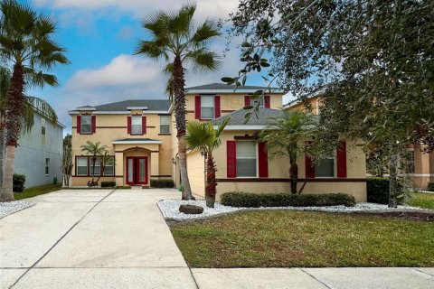 Casa en venta en Tampa, Florida, 6 dormitorios, 330.45 m2 № 1307445 - foto 1