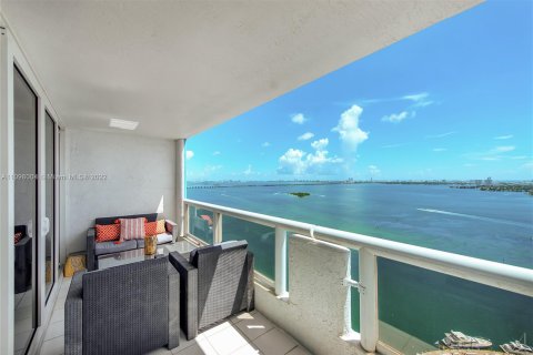 Condominio en alquiler en Miami, Florida, 2 dormitorios, 128.39 m2 № 1826 - foto 17