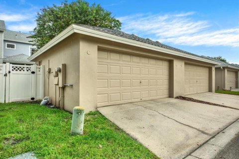 Townhouse in Tampa, Florida 3 bedrooms, 138.24 sq.m. № 1363547 - photo 27