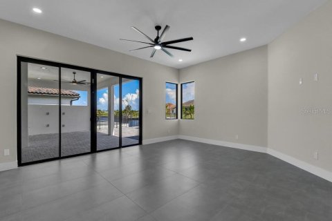 Villa ou maison à vendre à Cape Coral, Floride: 4 chambres, 247.96 m2 № 852321 - photo 14