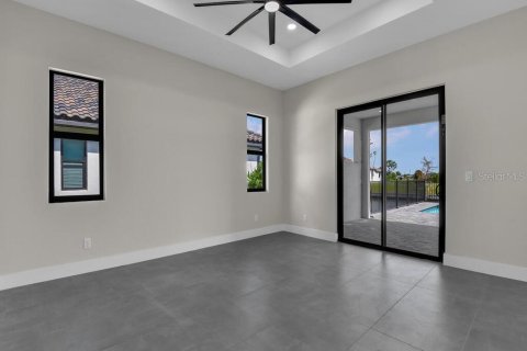Villa ou maison à vendre à Cape Coral, Floride: 4 chambres, 247.96 m2 № 852321 - photo 18